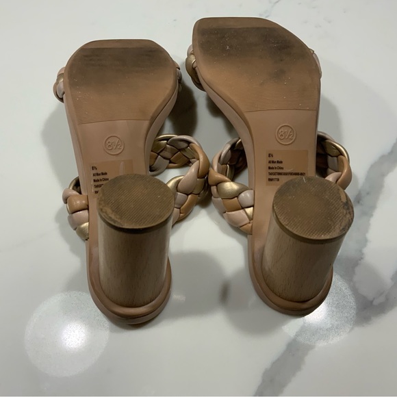 Sandals - Picture 3 of 3